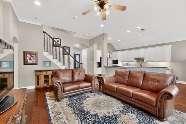 700 Salmon Run Court, Euless, TX 76039