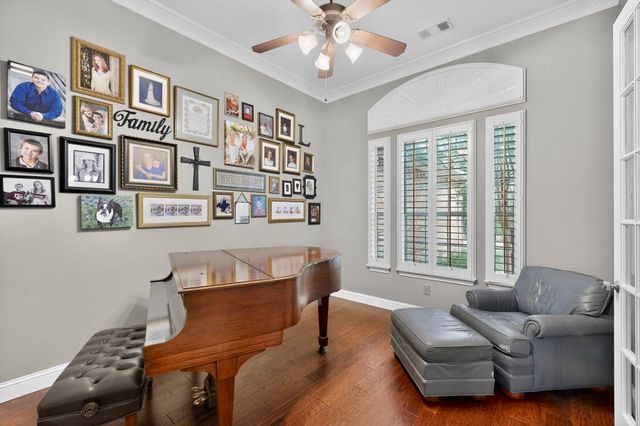 700 Salmon Run Court, Euless, TX 76039