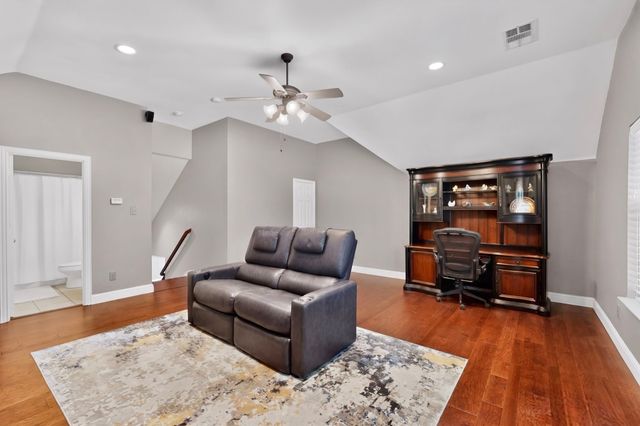 700 Salmon Run Court, Euless, TX 76039