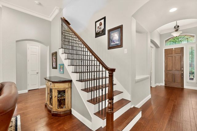 700 Salmon Run Court, Euless, TX 76039