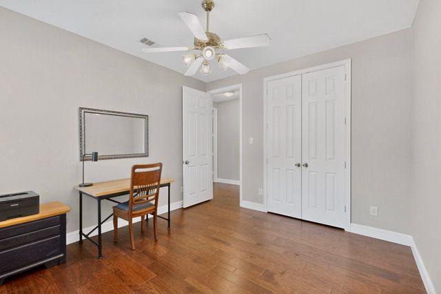 700 Salmon Run Court, Euless, TX 76039