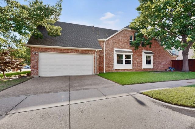 700 Salmon Run Court, Euless, TX 76039