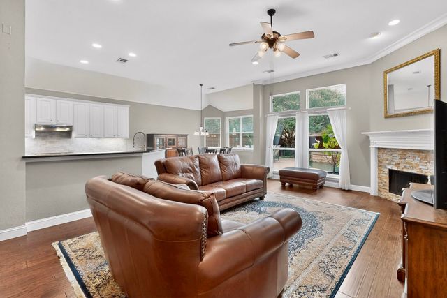 700 Salmon Run Court, Euless, TX 76039