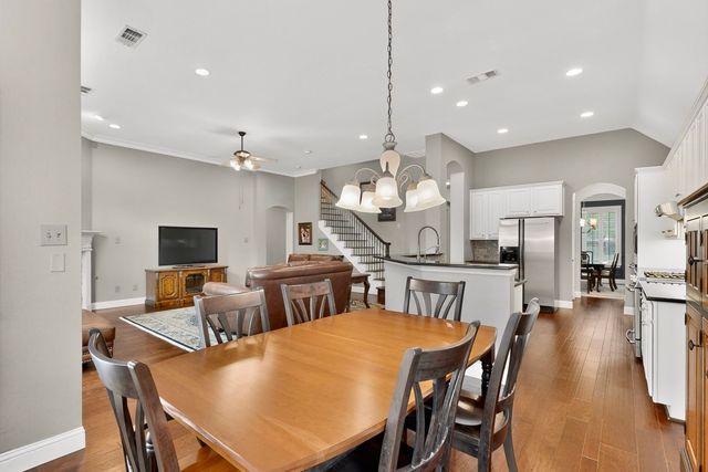 700 Salmon Run Court, Euless, TX 76039