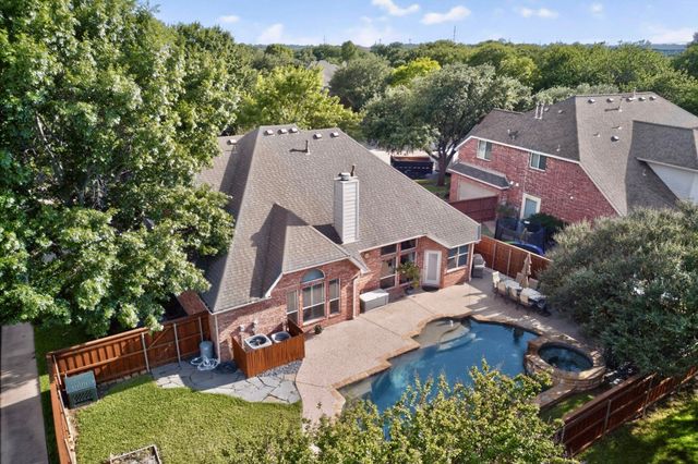 700 Salmon Run Court, Euless, TX 76039