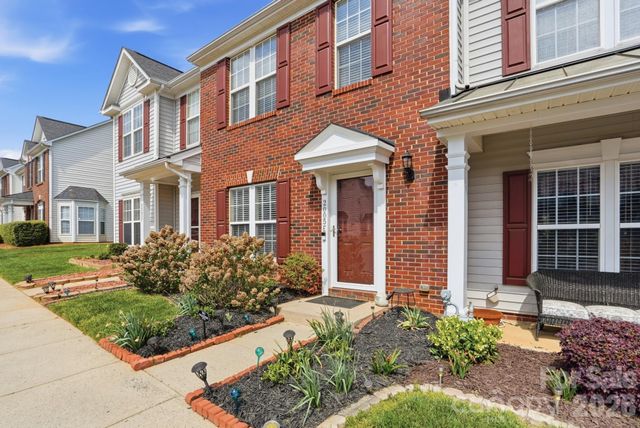 2005 Cramerton Village Drive E, Cramerton, NC 28032