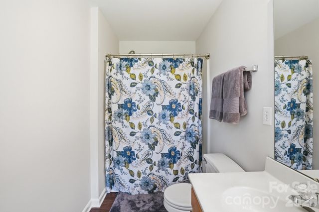 2005 Cramerton Village Drive E, Cramerton, NC 28032