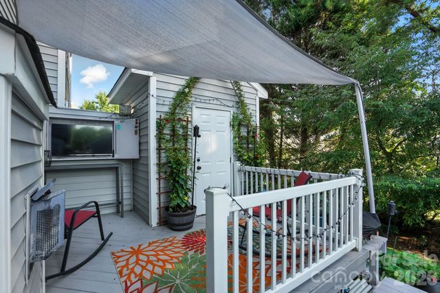 2005 Cramerton Village Drive E, Cramerton, NC 28032