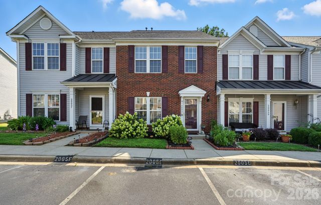 2005 Cramerton Village Drive E, Cramerton, NC 28032