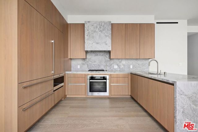 211 W Elm Court 6E, Los Angeles, CA 90067