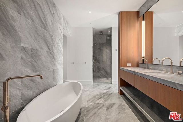 211 W Elm Court 6E, Los Angeles, CA 90067