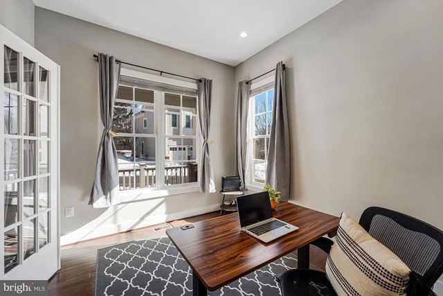 2838 CAMBRIDGE PARK PL, Fairfax, VA 22031