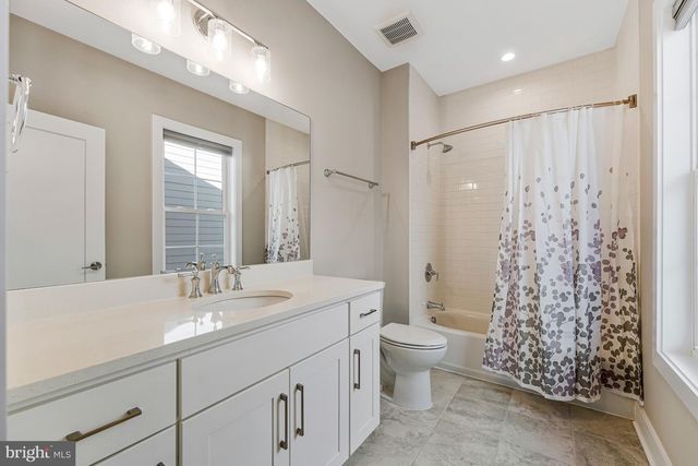 2838 CAMBRIDGE PARK PL, Fairfax, VA 22031