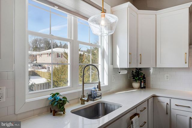 2838 CAMBRIDGE PARK PL, Fairfax, VA 22031