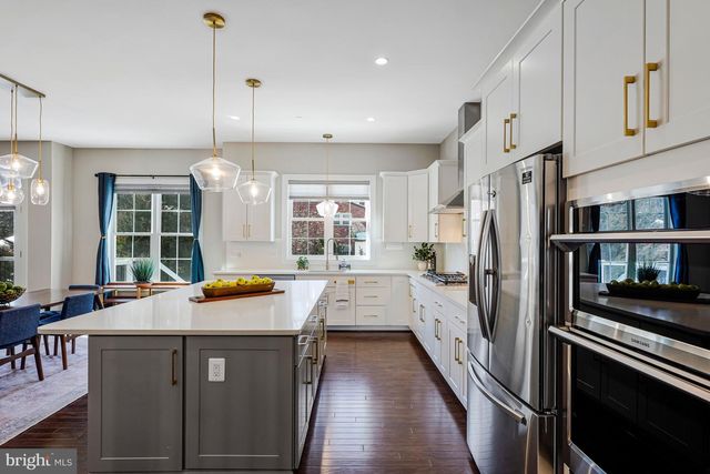 2838 CAMBRIDGE PARK PL, Fairfax, VA 22031