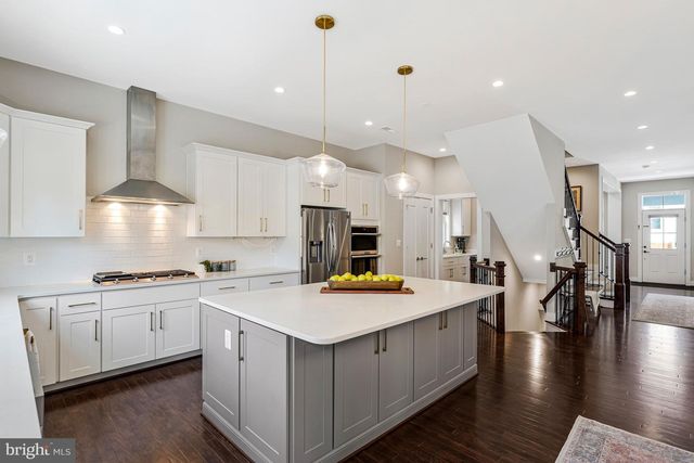 2838 CAMBRIDGE PARK PL, Fairfax, VA 22031