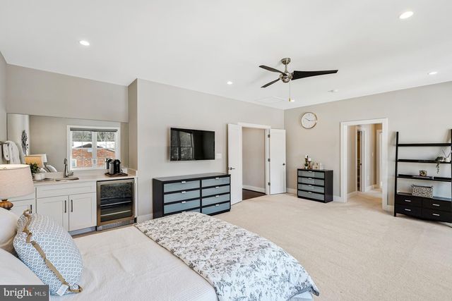 2838 CAMBRIDGE PARK PL, Fairfax, VA 22031