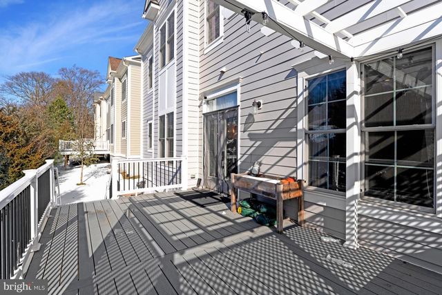 2838 CAMBRIDGE PARK PL, Fairfax, VA 22031