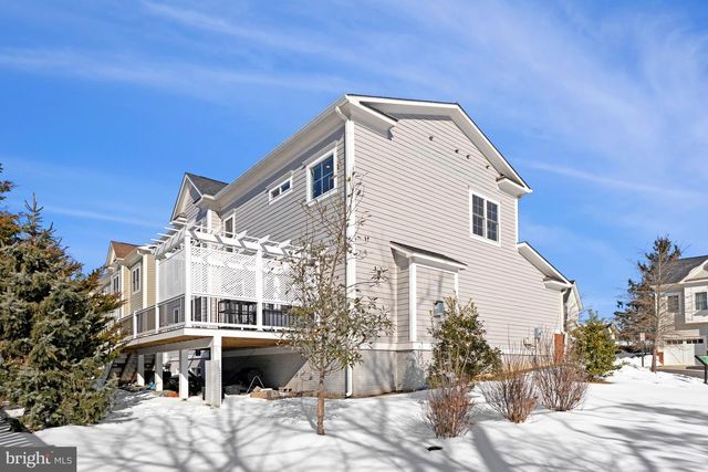 2838 CAMBRIDGE PARK PL, Fairfax, VA 22031