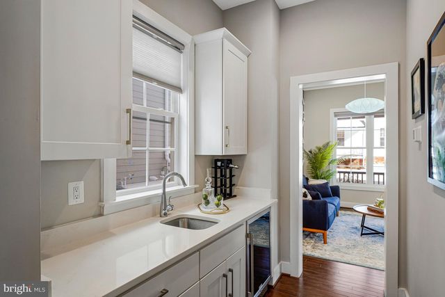 2838 CAMBRIDGE PARK PL, Fairfax, VA 22031