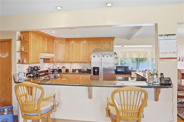 1 Idlewood AVE, Portsmouth, VA 23704