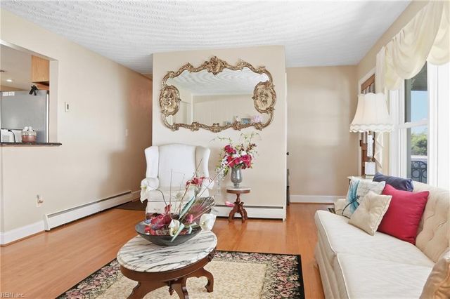 1 Idlewood AVE, Portsmouth, VA 23704