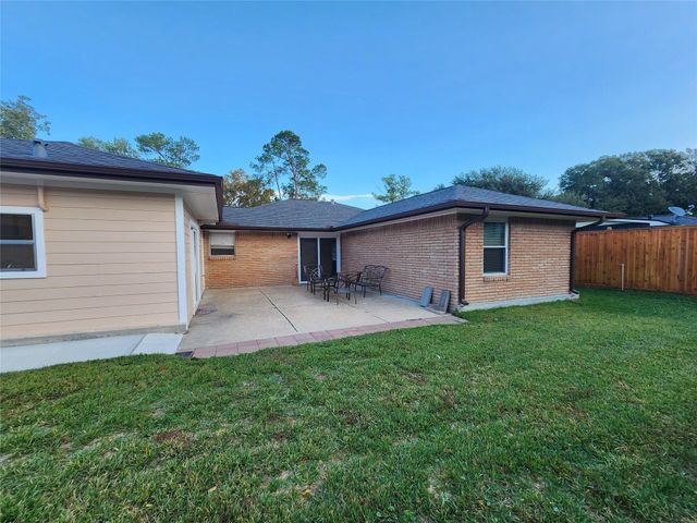 10935 Timberoak Drive, Houston, TX 77043