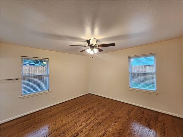 10935 Timberoak Drive, Houston, TX 77043