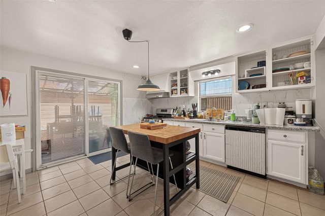 10935 Timberoak Drive, Houston, TX 77043