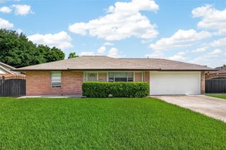 10935 Timberoak Drive, Houston, TX 77043