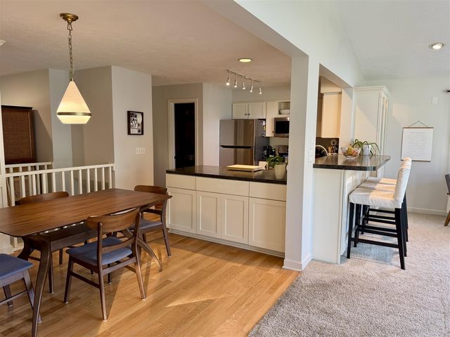 945 Pembroke Street, Grand Rapids, MI 49508