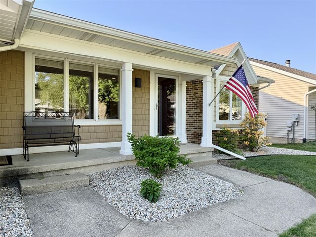 945 Pembroke Street, Grand Rapids, MI 49508