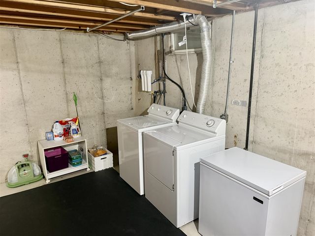 945 Pembroke Street, Grand Rapids, MI 49508