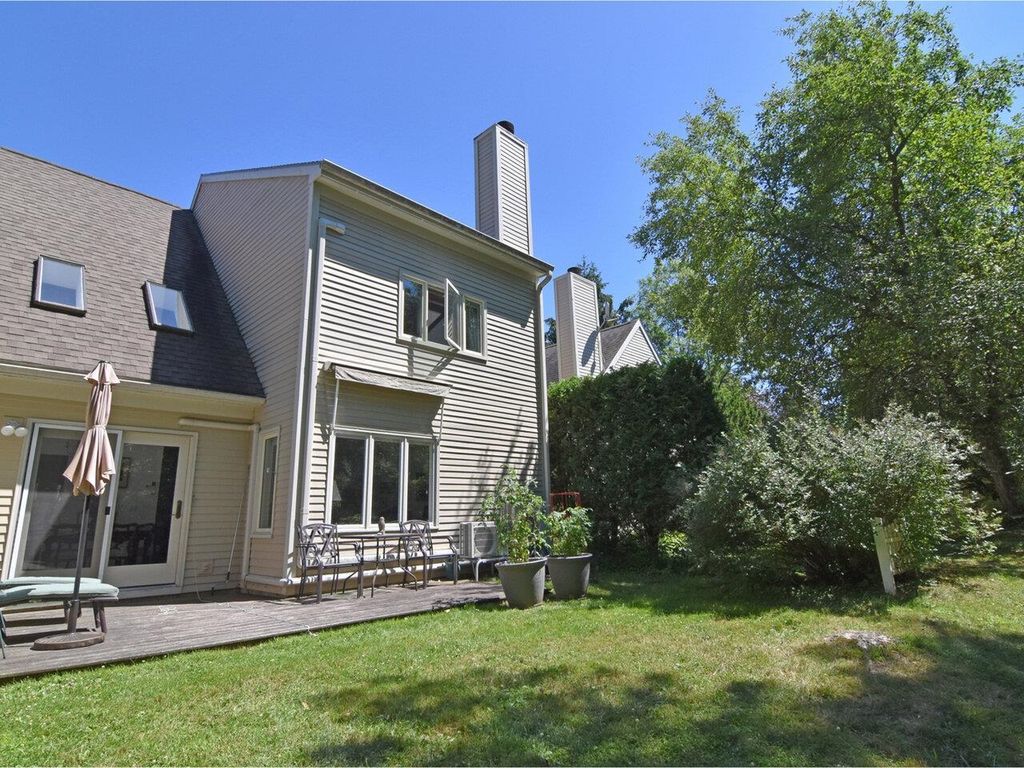 132 Covington Lane, Shelburne, VT 05482