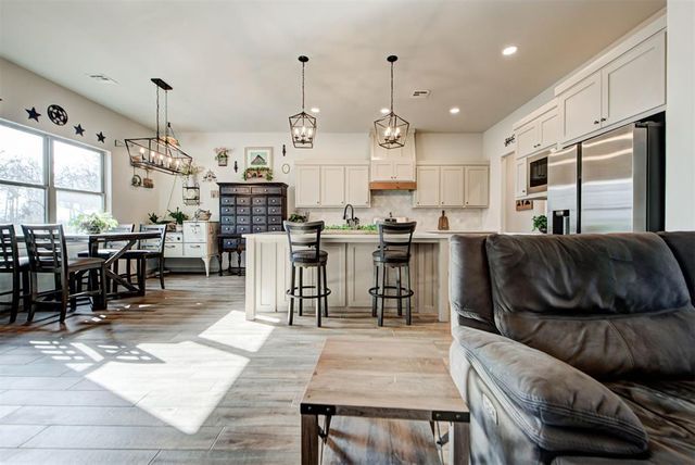 8308 Chantel Drive, Choctaw, OK 73020