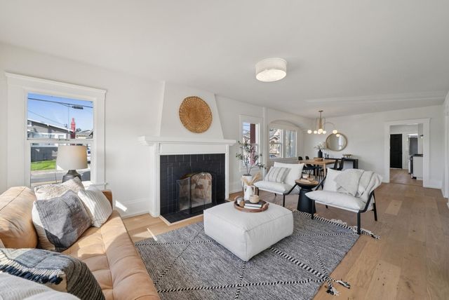 5500 5500 Laverne Ave, Oakland, CA 94605