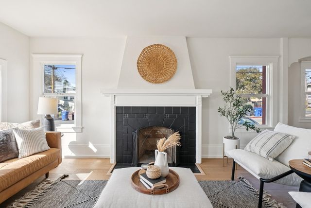 5500 5500 Laverne Ave, Oakland, CA 94605