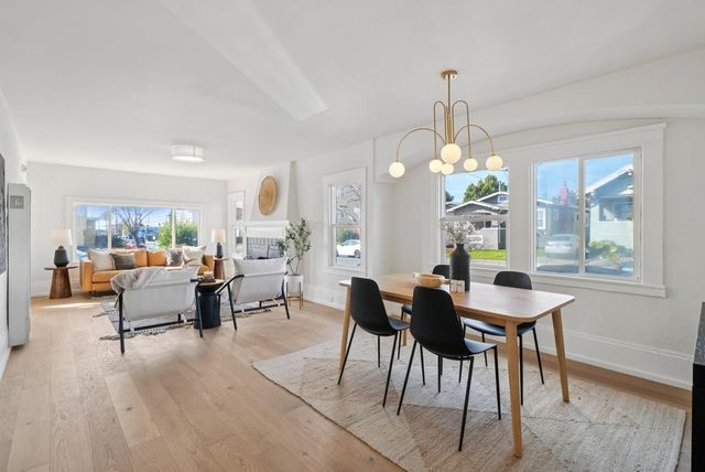 5500 5500 Laverne Ave, Oakland, CA 94605