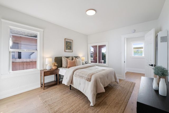 5500 5500 Laverne Ave, Oakland, CA 94605