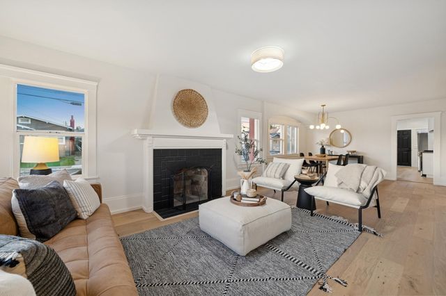 5500 5500 Laverne Ave, Oakland, CA 94605