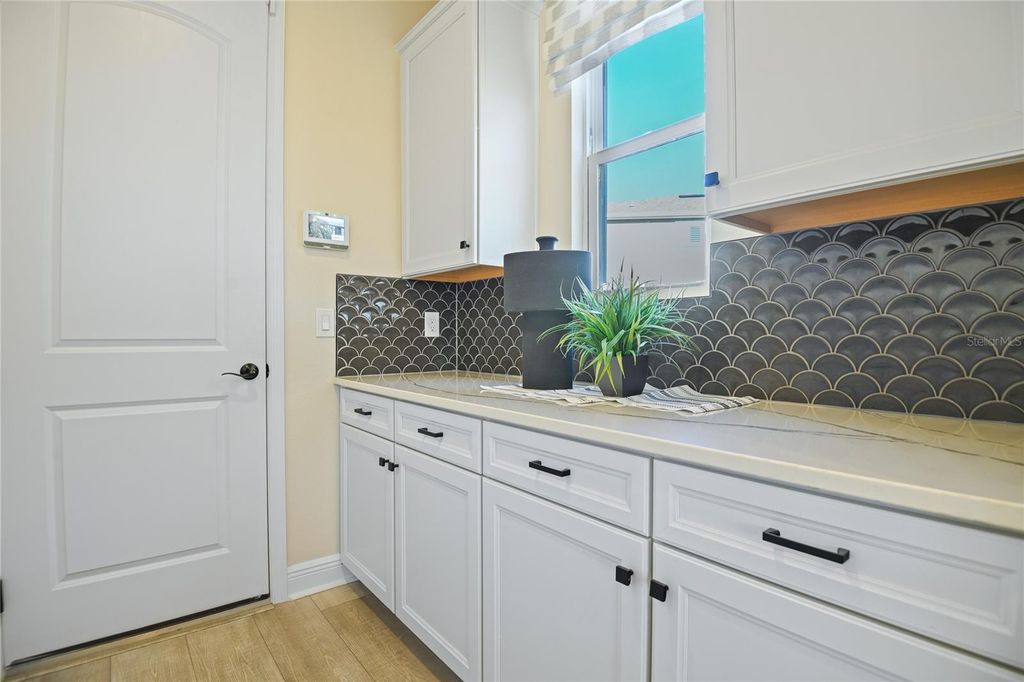 Image 12 of property listing at 3475 MACCHI AVENUE, Tavares, FL 32778