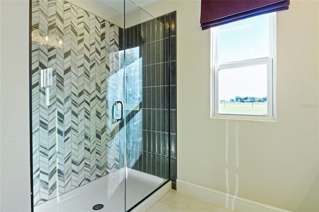 Image 16 of property listing at 3475 MACCHI AVENUE, Tavares, FL 32778