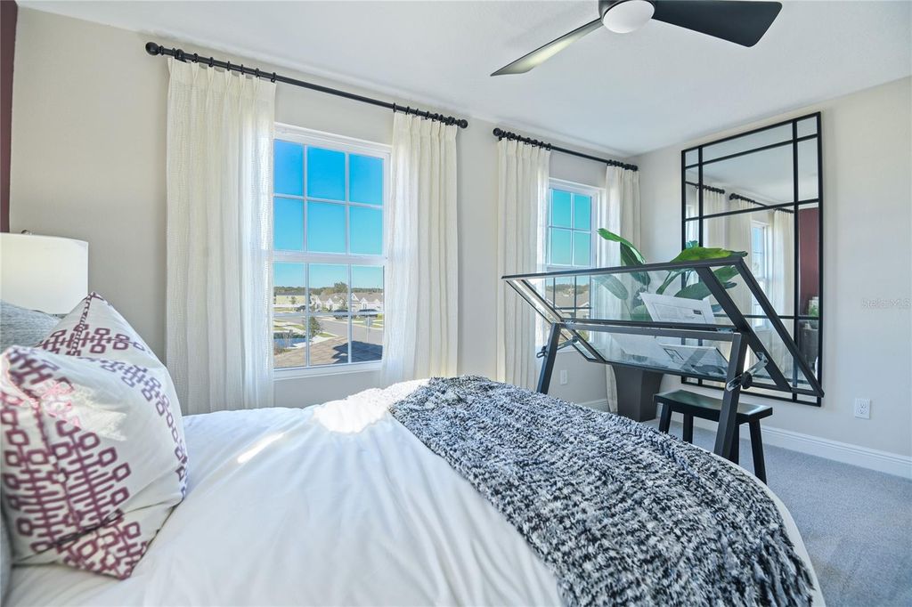 Image 20 of property listing at 3475 MACCHI AVENUE, Tavares, FL 32778