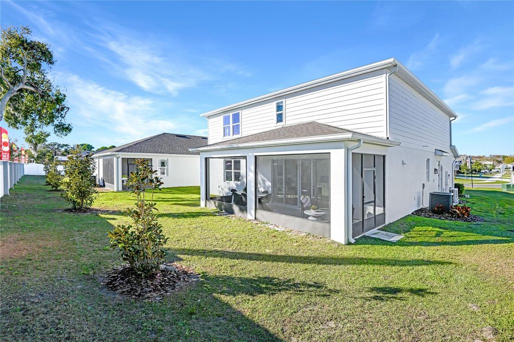 Image 25 of property listing at 3475 MACCHI AVENUE, Tavares, FL 32778