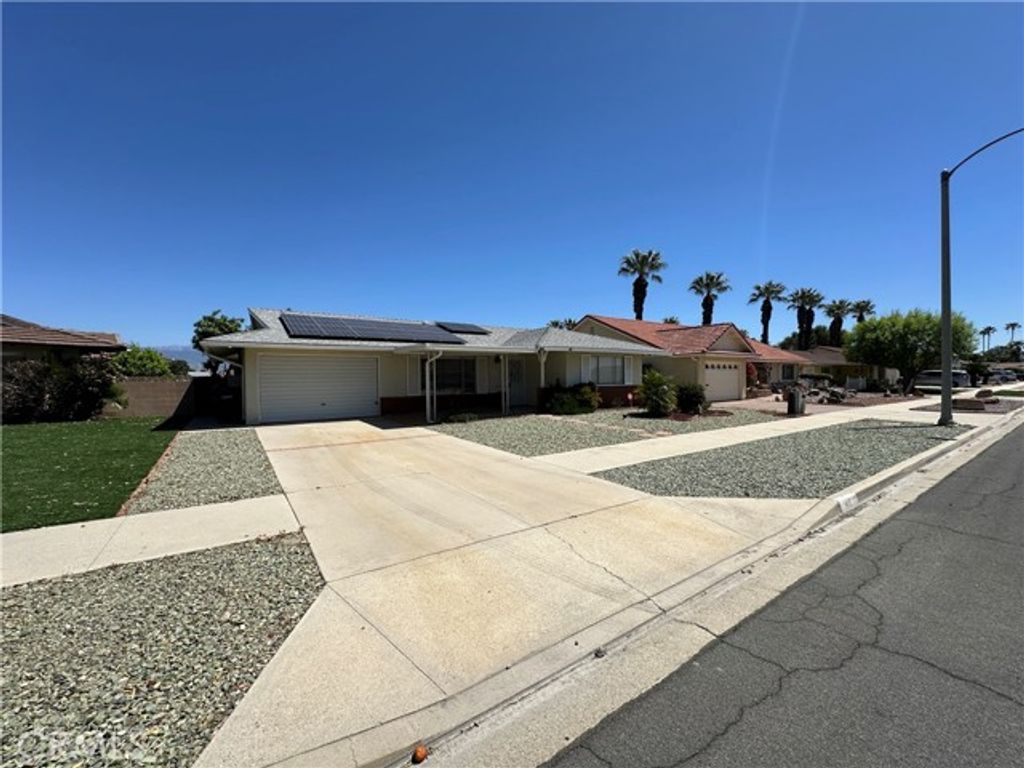 410 Panorama Drive, Hemet, CA 92543