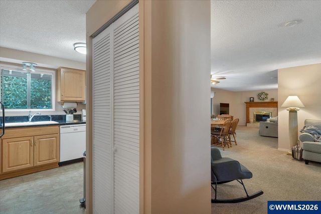 1150 Glen Creek Rd NW, Salem, OR 97304