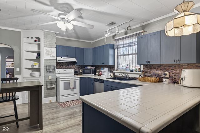 103 E College Street, Sandborn, IN 47578