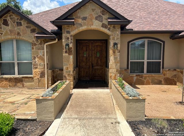 1109 Shady Hollow, New Braunfels, TX 78132