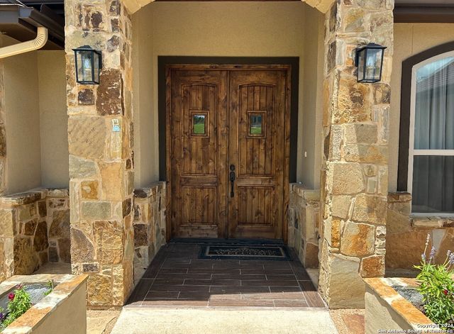 1109 Shady Hollow, New Braunfels, TX 78132