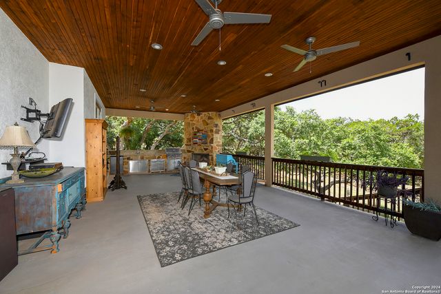 1109 Shady Hollow, New Braunfels, TX 78132
